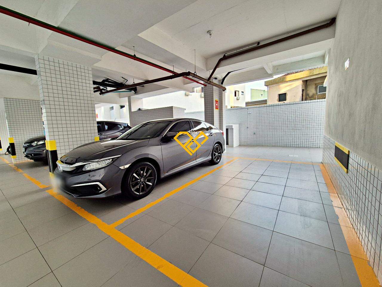 Apartamento à venda no Marapé: Garagem