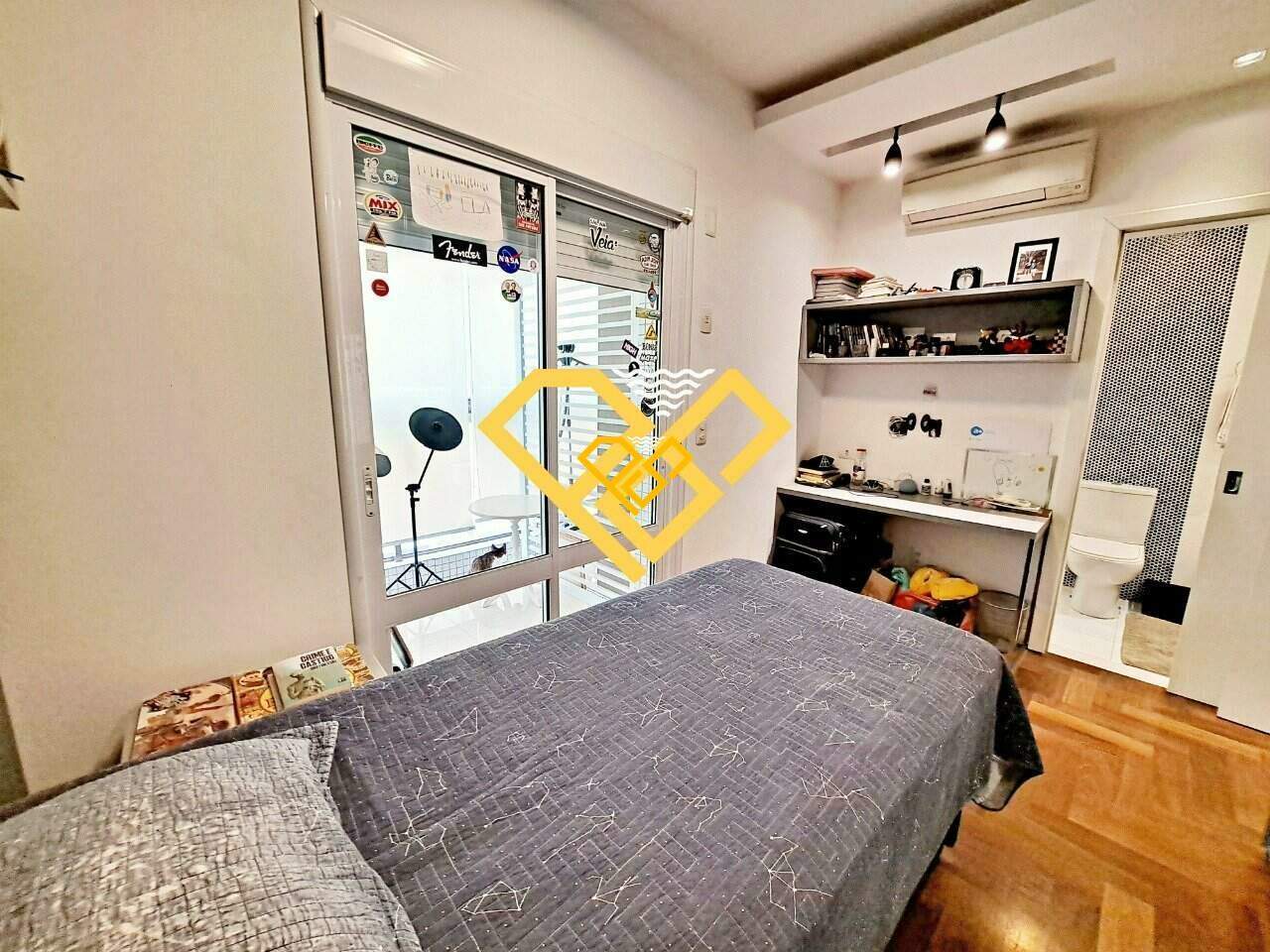 Apartamento à venda no Embaré: Dormitório 2 - suíte