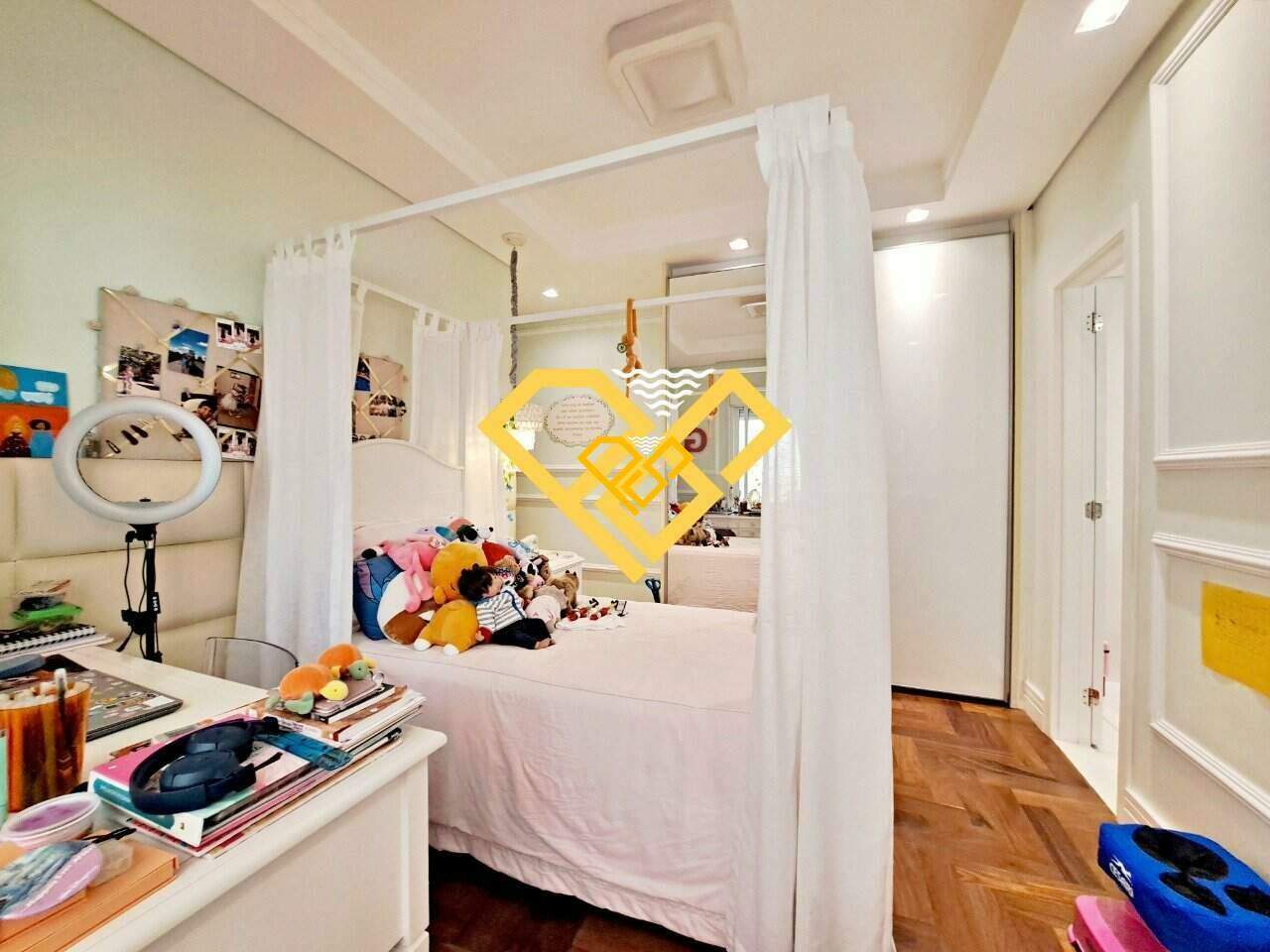 Apartamento à venda no Embaré: Dormitório 3 - suíte