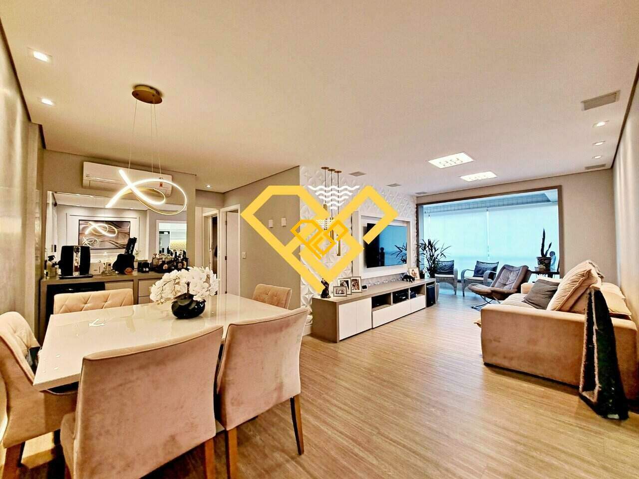 Garden à venda no José Menino: Sala