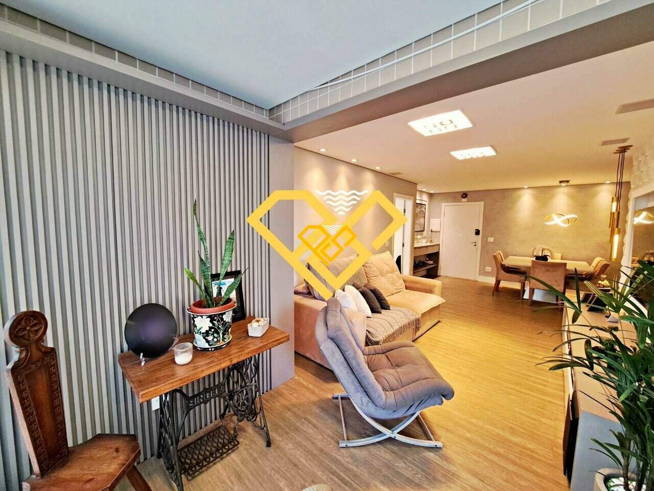 Garden à venda no José Menino: Varanda e sala