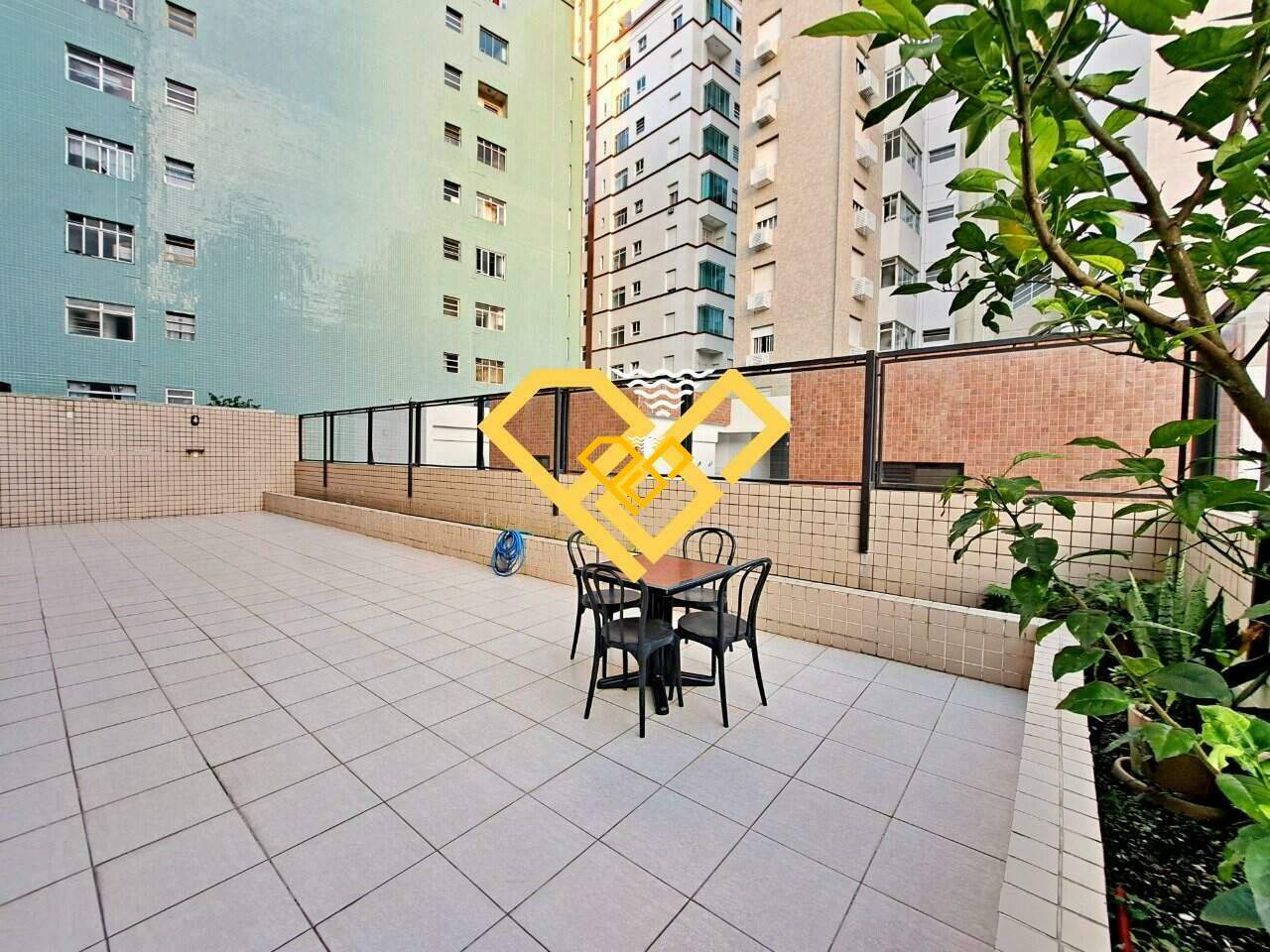 Garden à venda no José Menino: Área garden