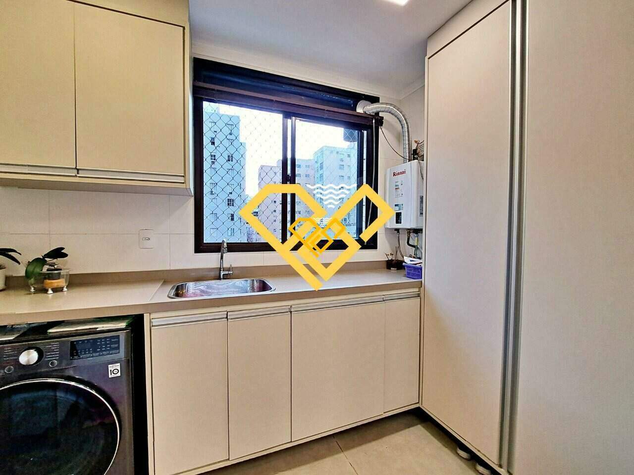 Garden à venda no José Menino: Área de serviço