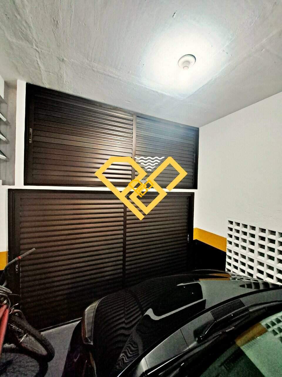 Garden à venda no José Menino: Depósito garagem