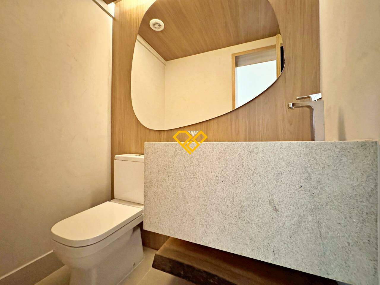Apartamento à venda no Boqueirão: Lavabo