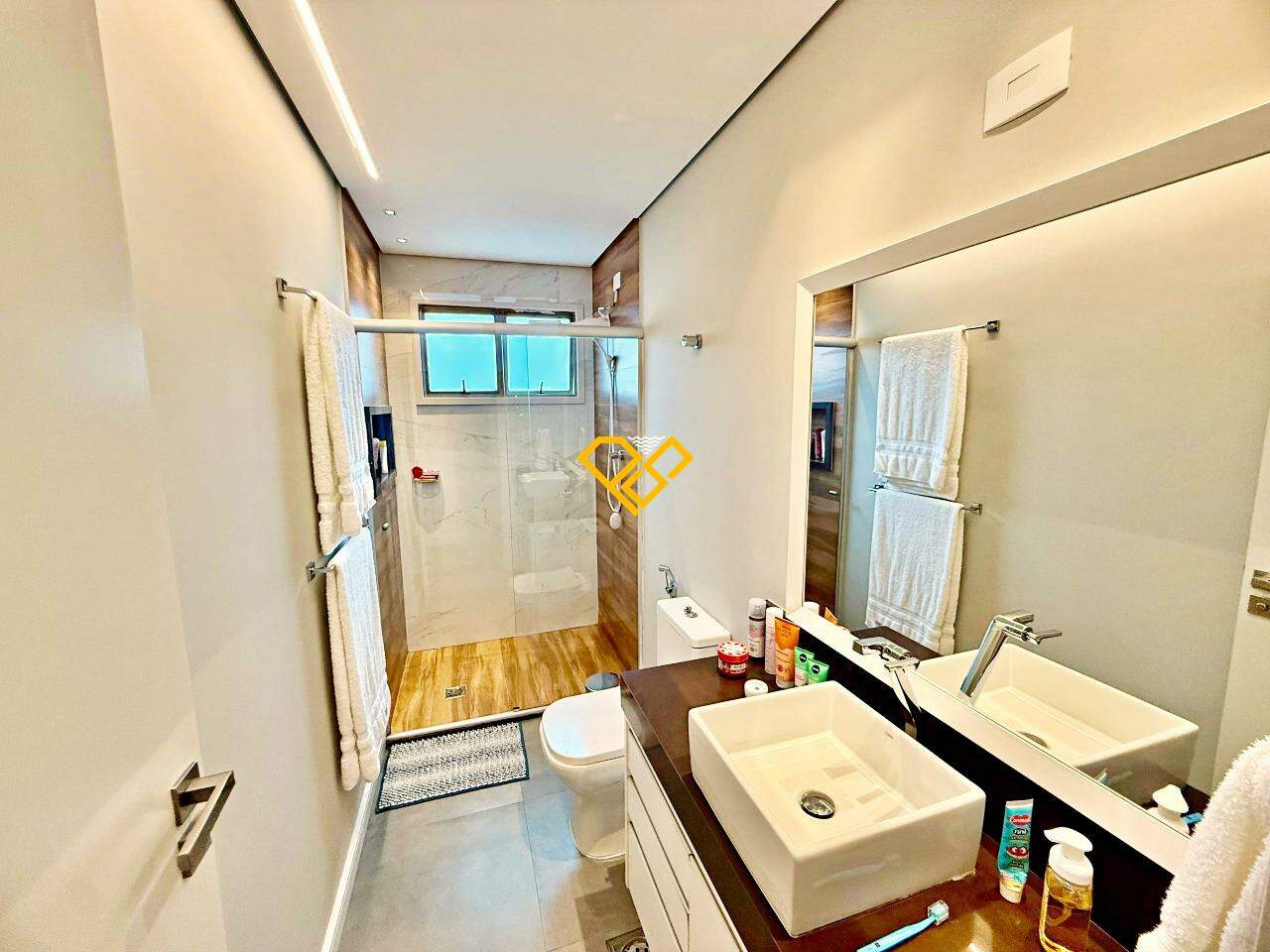 Apartamento à venda no Gonzaga: Wc suíte 2