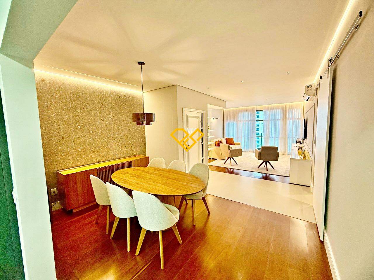 Apartamento à venda no Gonzaga: Sala