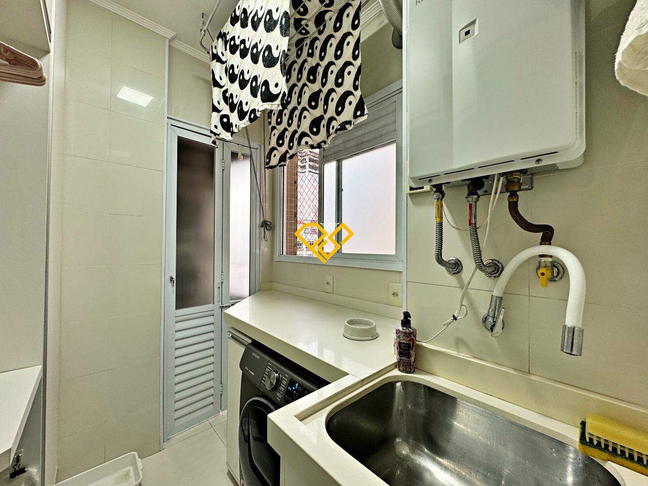 Apartamento à venda no José Menino: Área de serviço