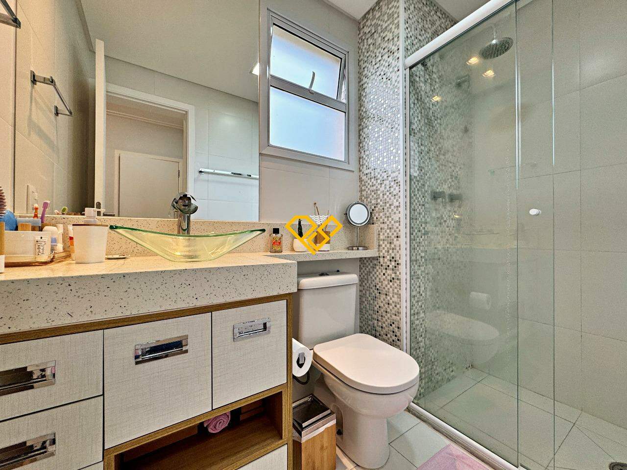 Apartamento à venda no José Menino: Wc social