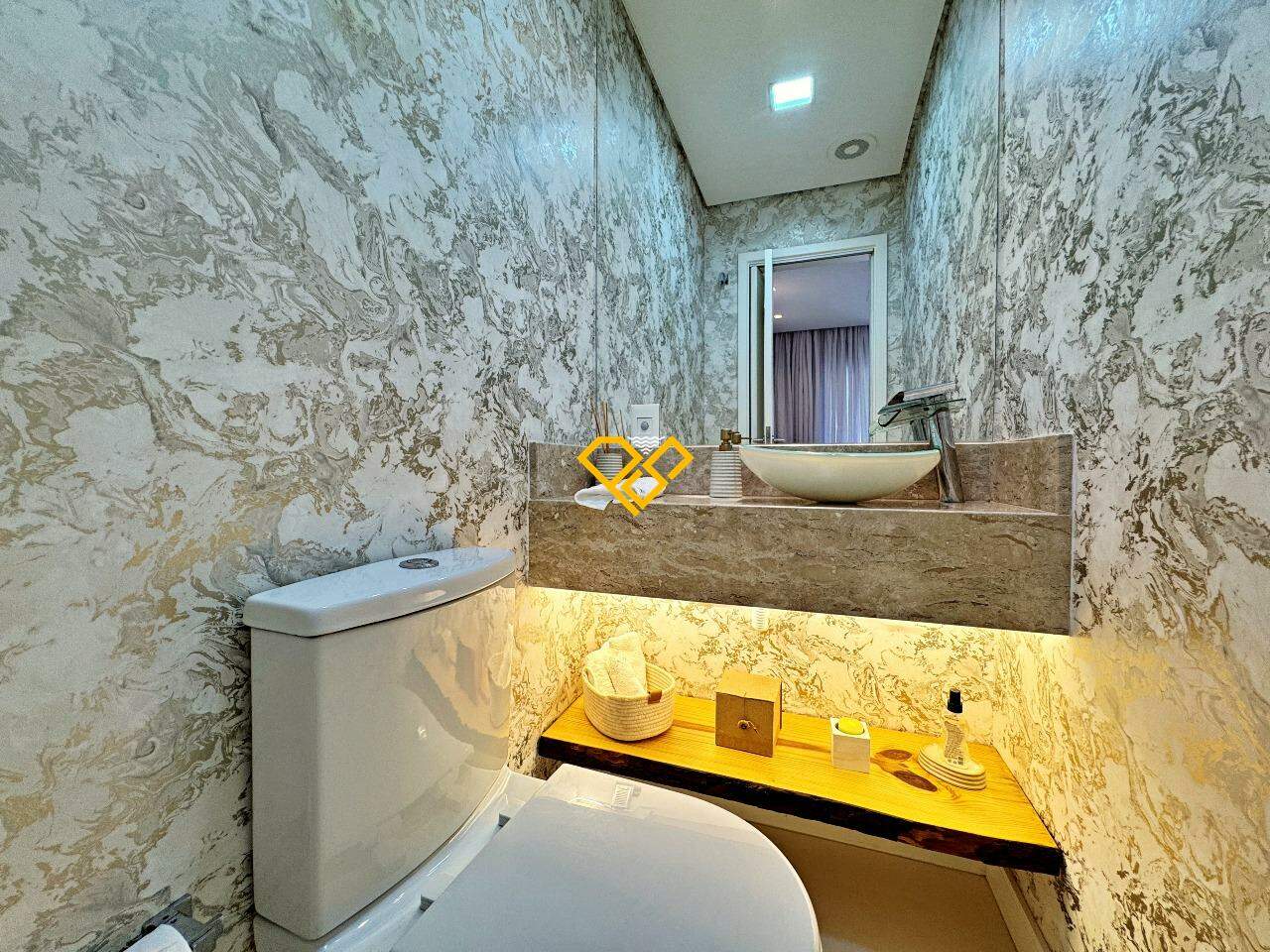 Apartamento à venda no José Menino: Lavabo
