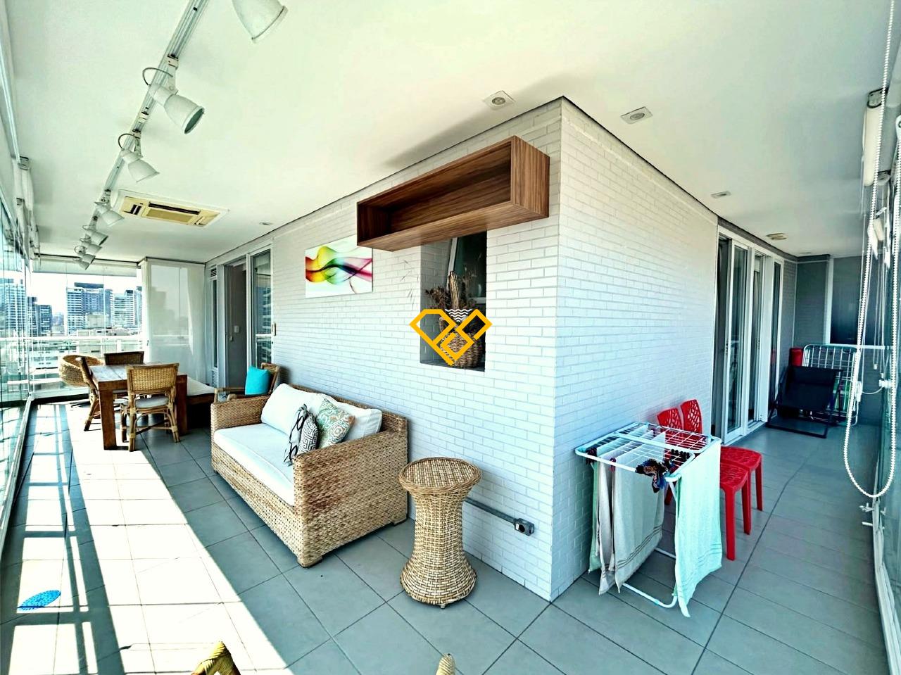 Apartamento à venda no Pompéia: Varanda