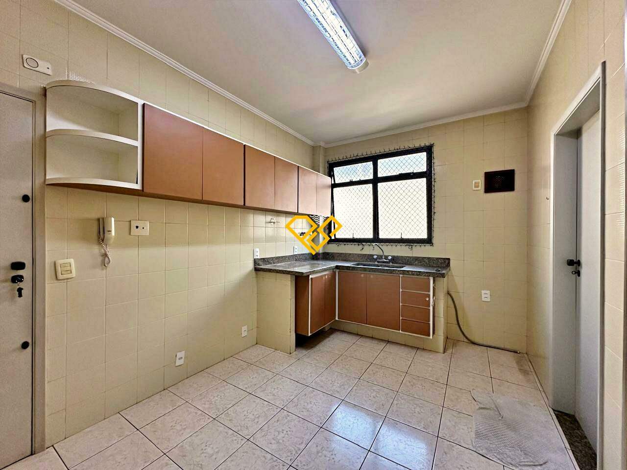 Apartamento para aluguel no Embaré: Cozinha