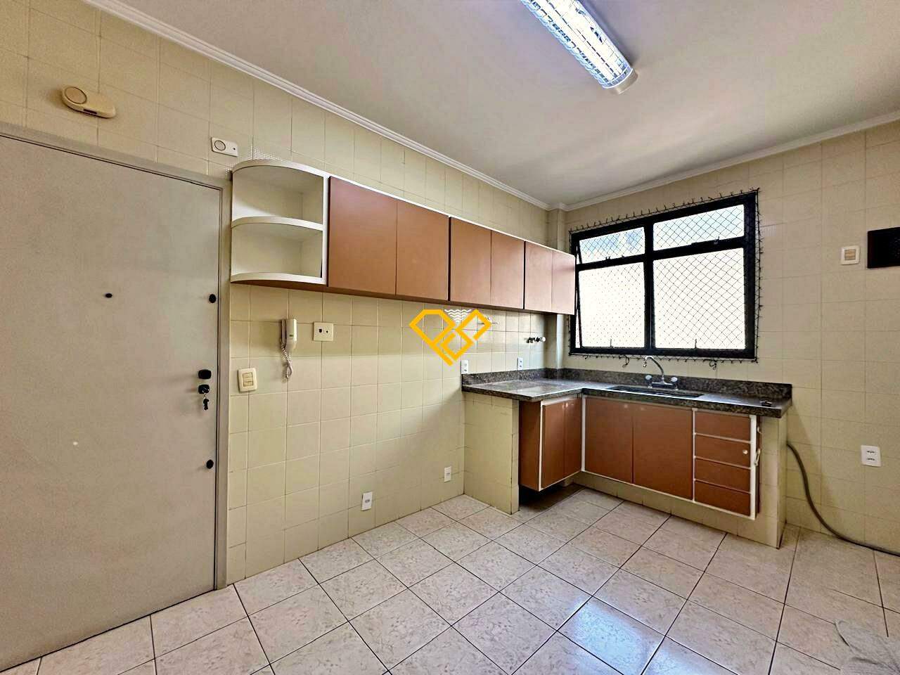 Apartamento para aluguel no Embaré: Cozinha