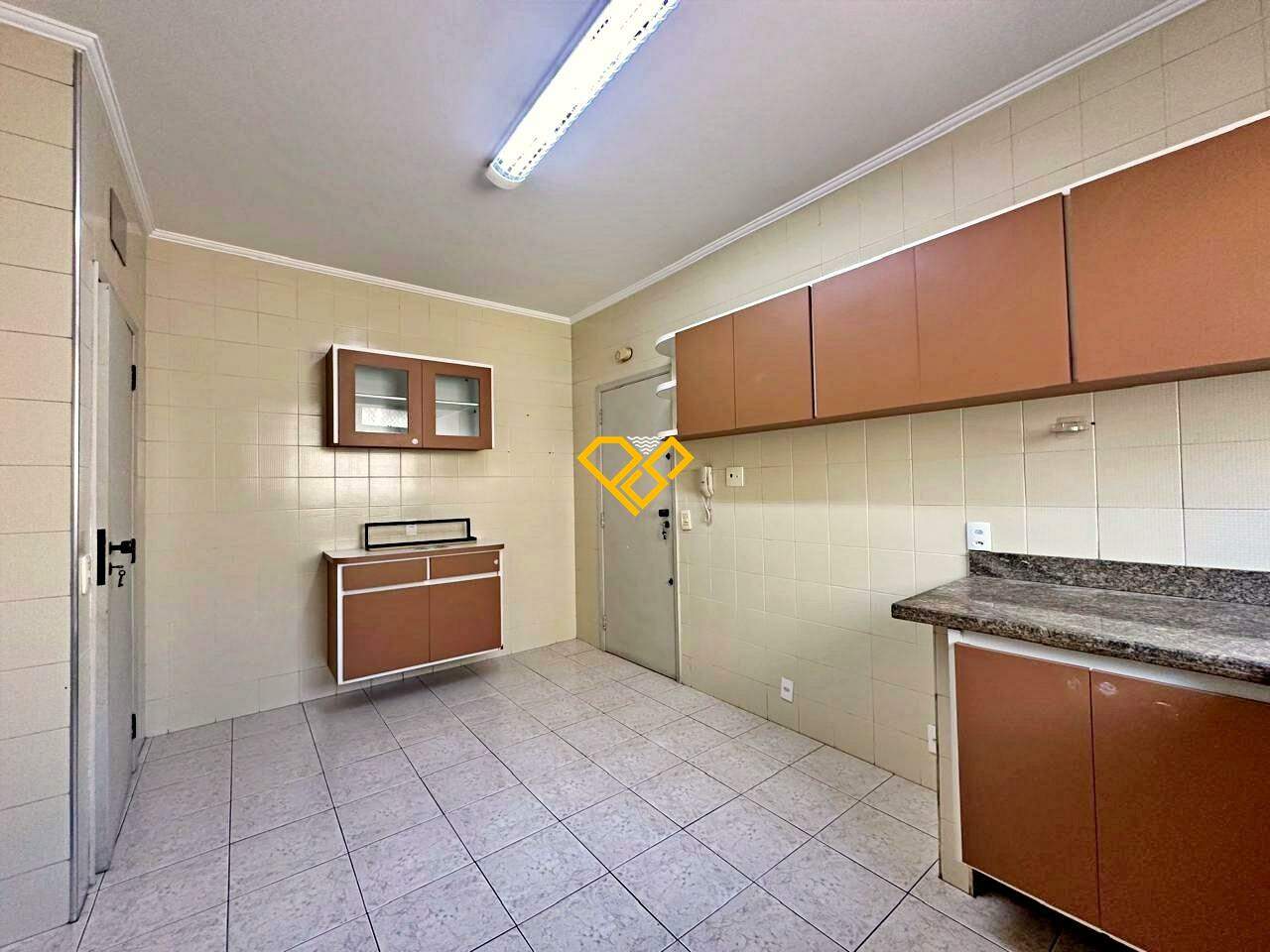Apartamento para aluguel no Embaré: Cozinha