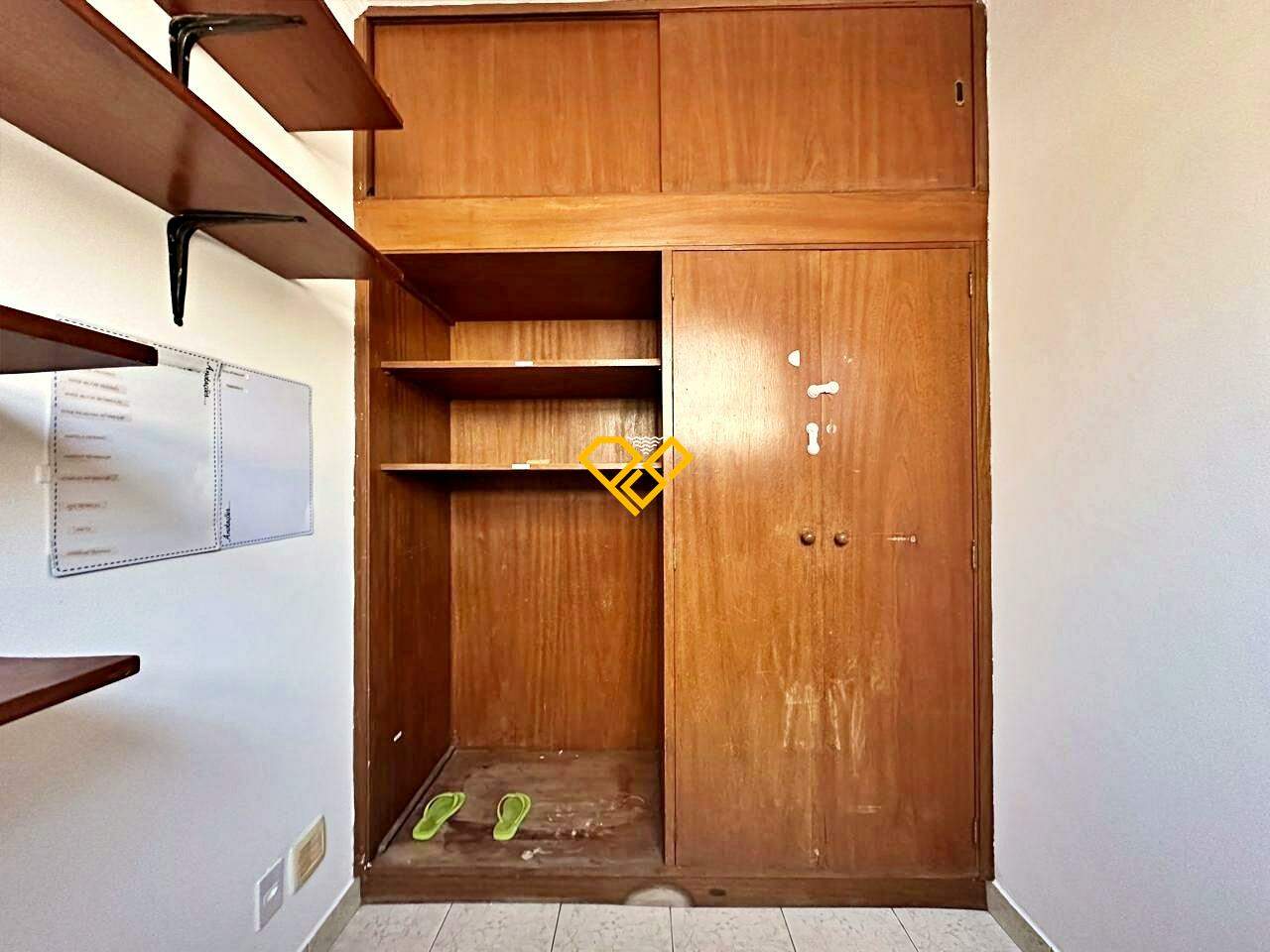 Apartamento para aluguel no Embaré: Dependência