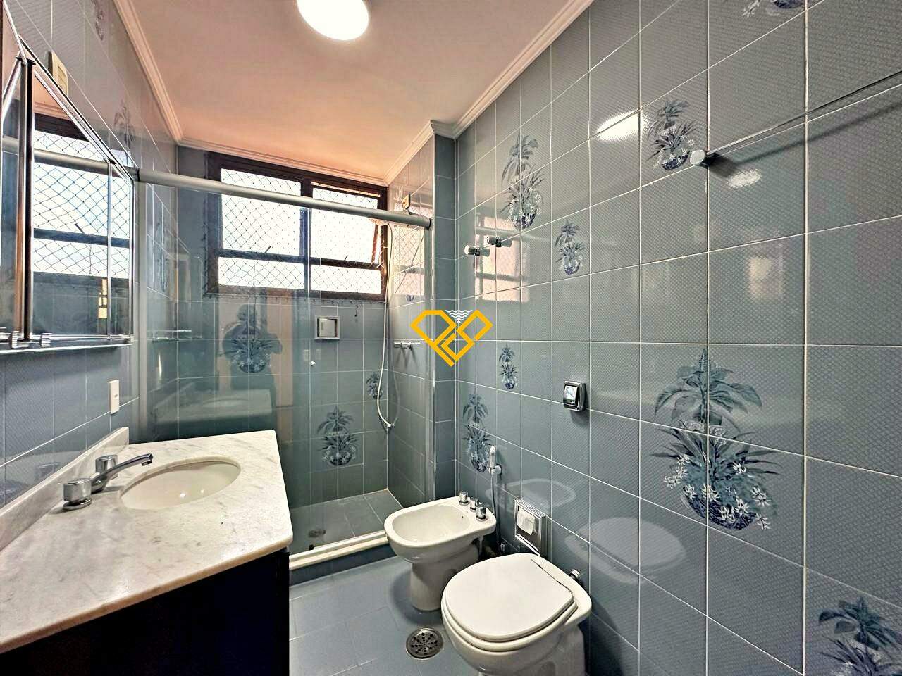 Apartamento para aluguel no Embaré: Wc suíte 