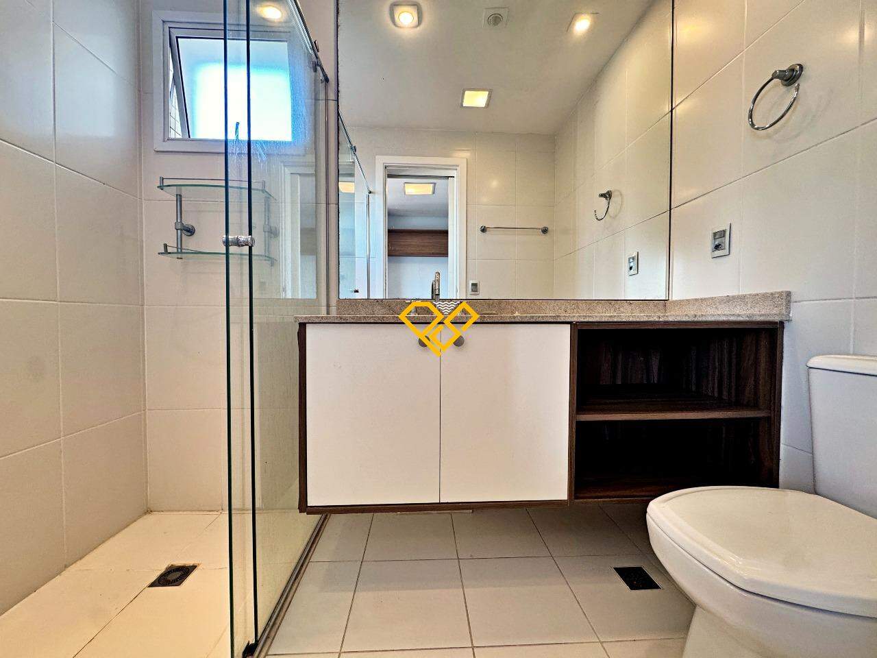 Apartamento à venda no Embaré: Wc suíte 3