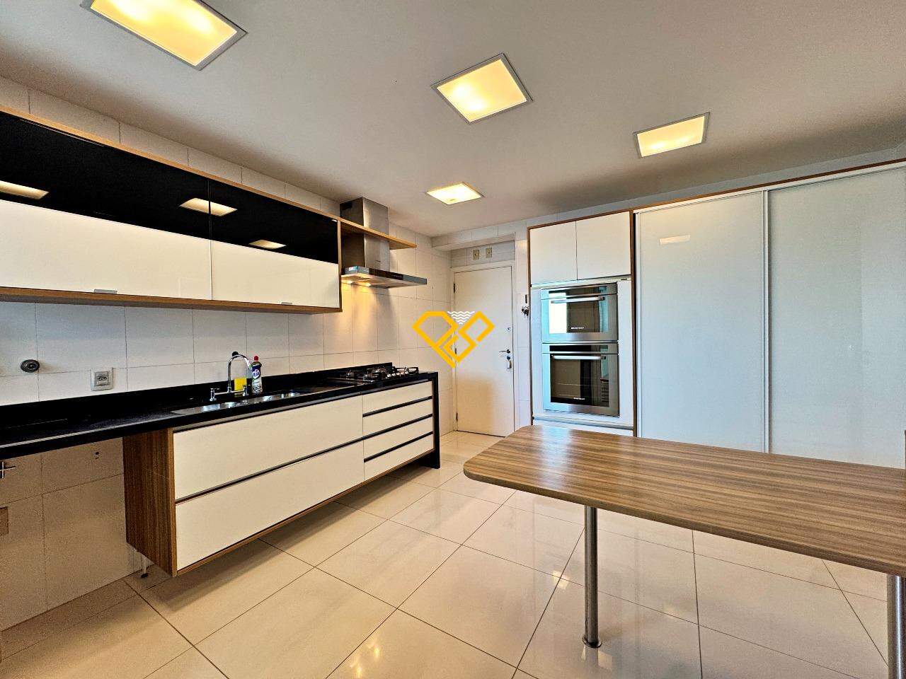 Apartamento à venda no Embaré: Cozinha