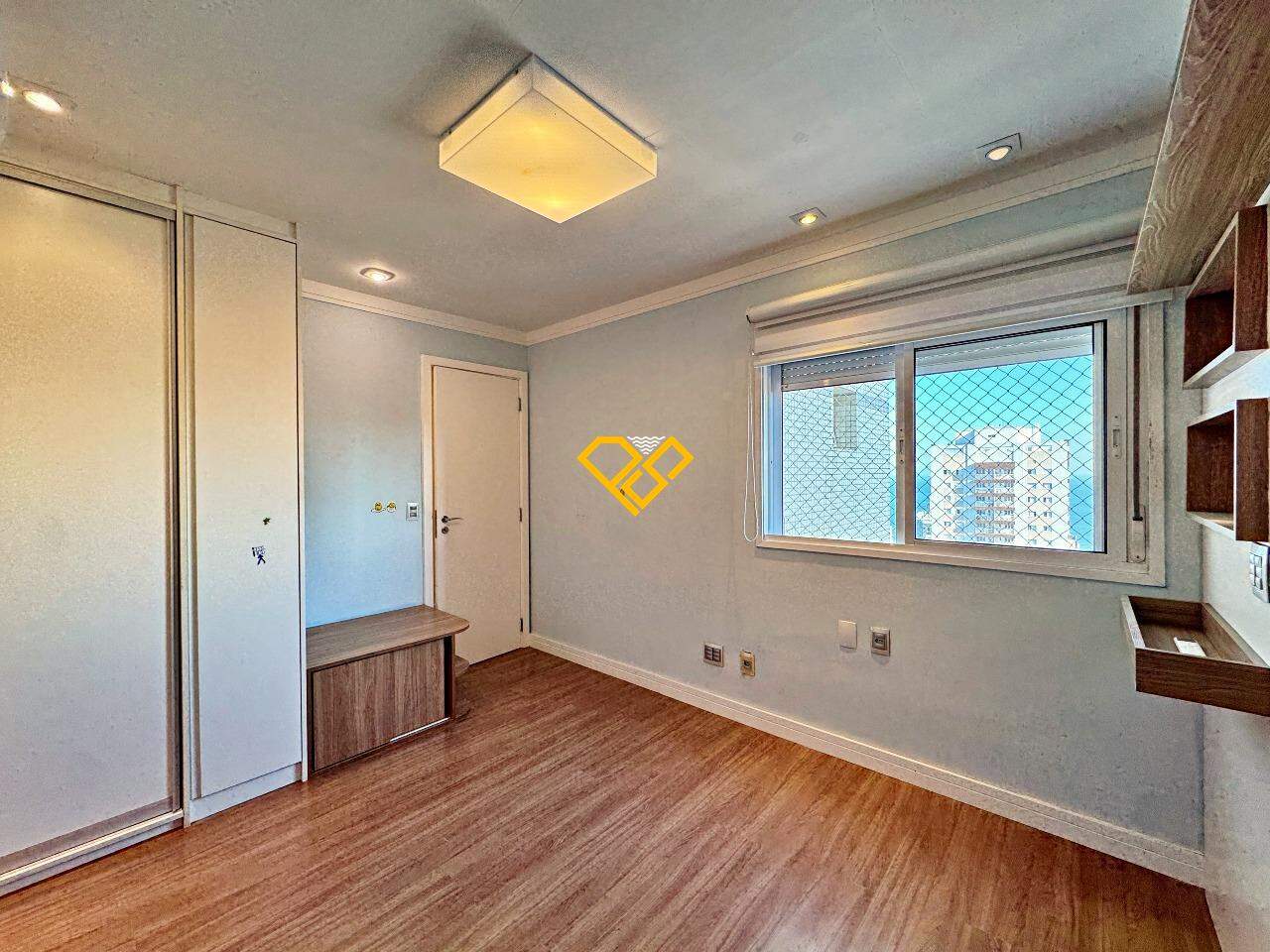 Apartamento à venda no Embaré: Suíte 2