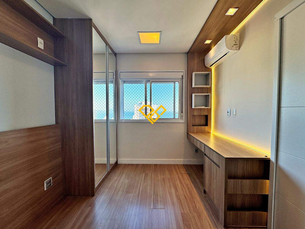 Apartamento à venda no Embaré: Suíte 3