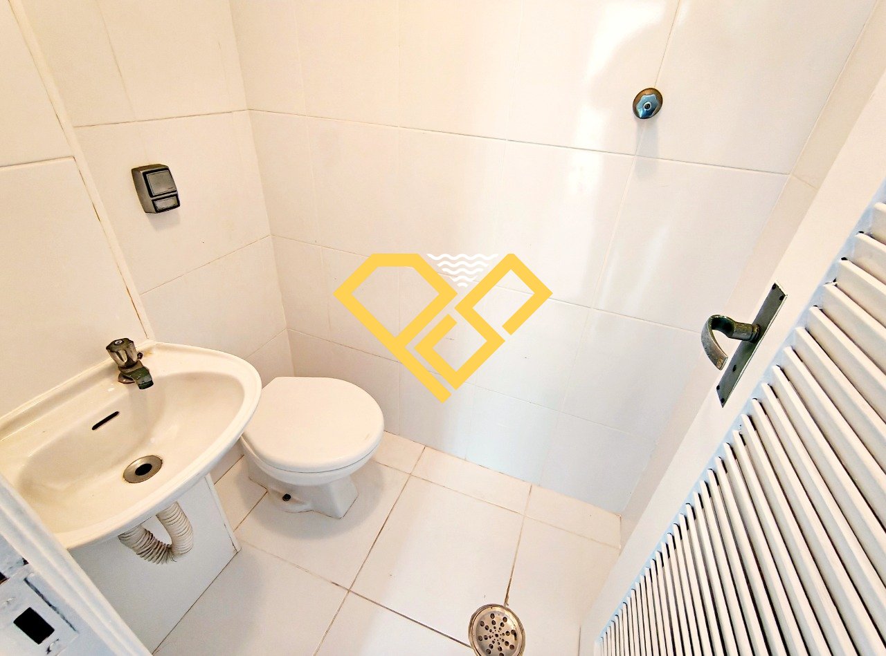 Apartamento para aluguel no José Menino: Wc de serviço