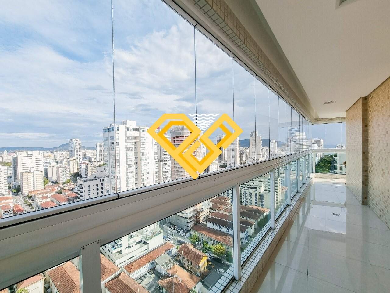 Apartamento para aluguel no Gonzaga: VARANDA