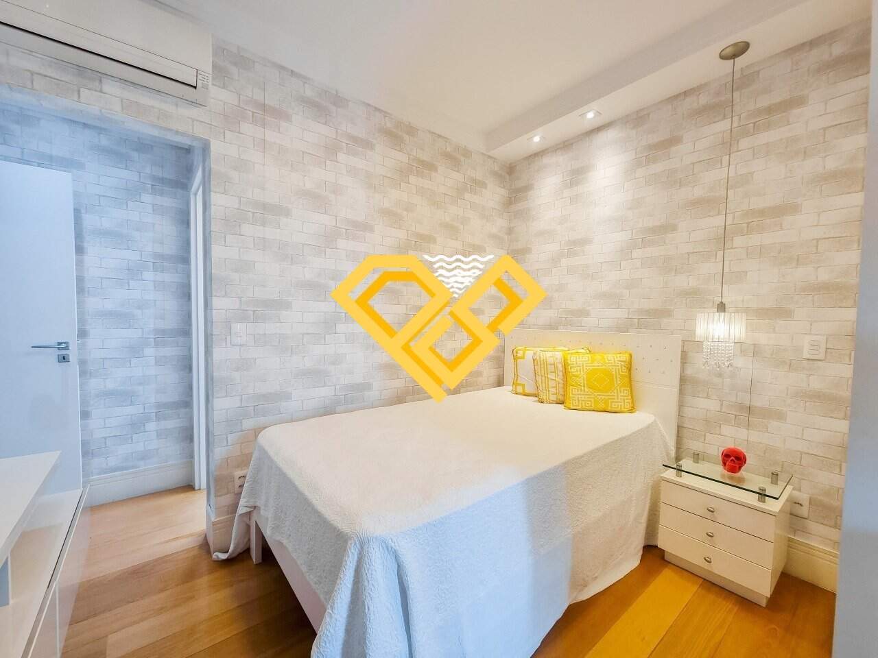 Apartamento para aluguel no Gonzaga: SUÍTE 1