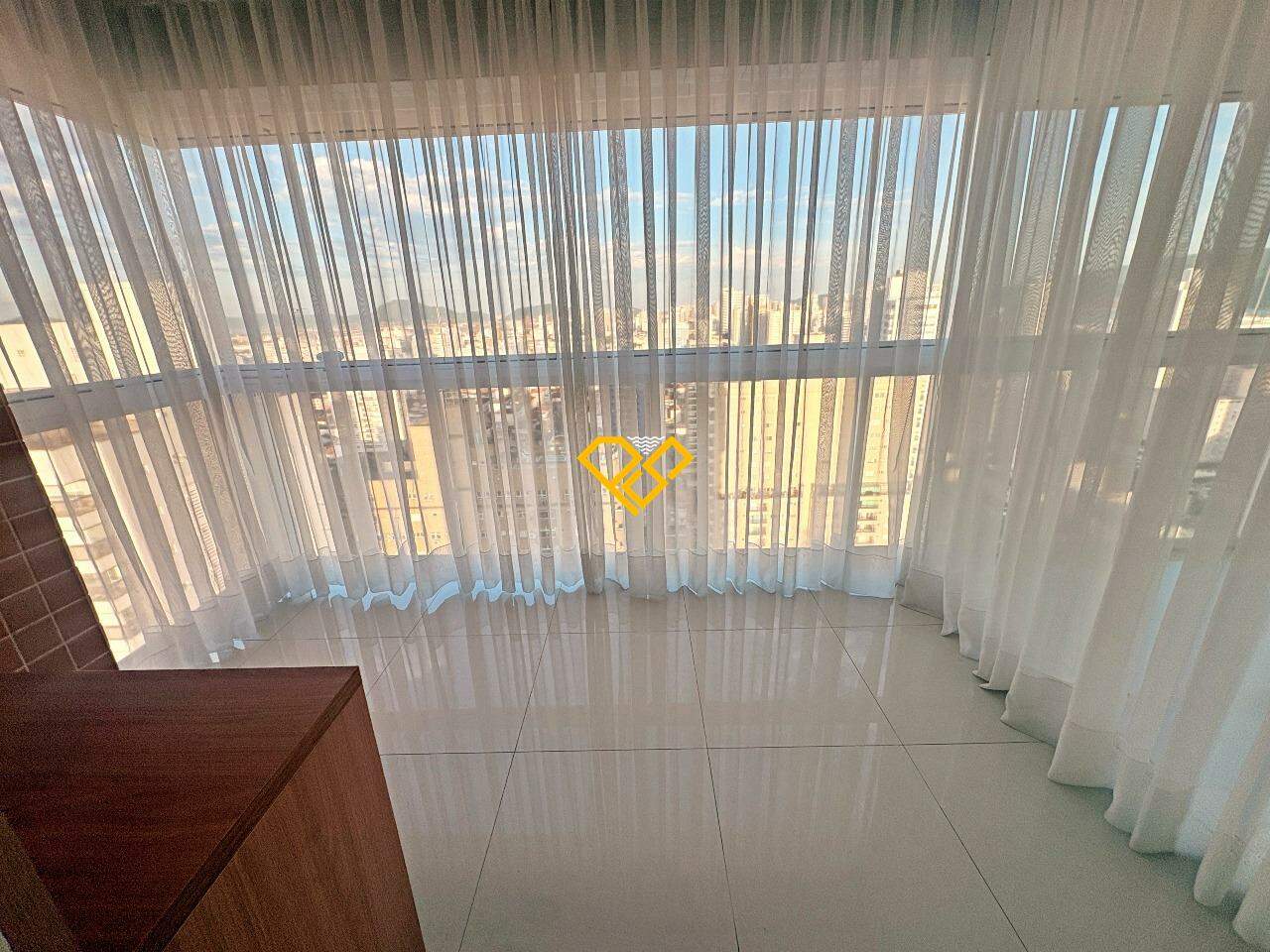 Apartamento para aluguel no Embaré: Suíte 1