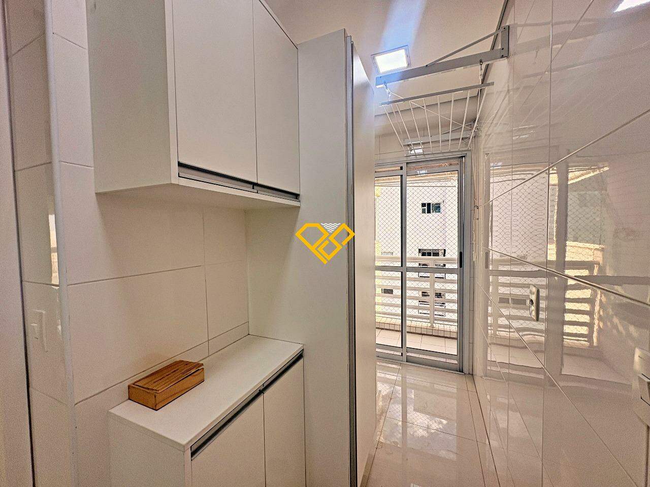 Apartamento para aluguel no Embaré: Área de serviço