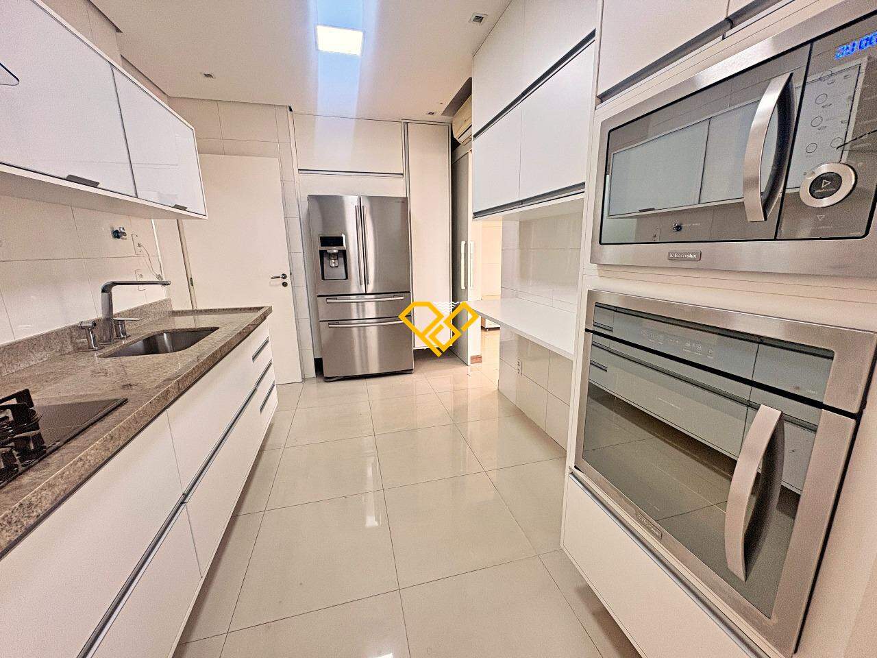 Apartamento para aluguel no Embaré: Cozinha