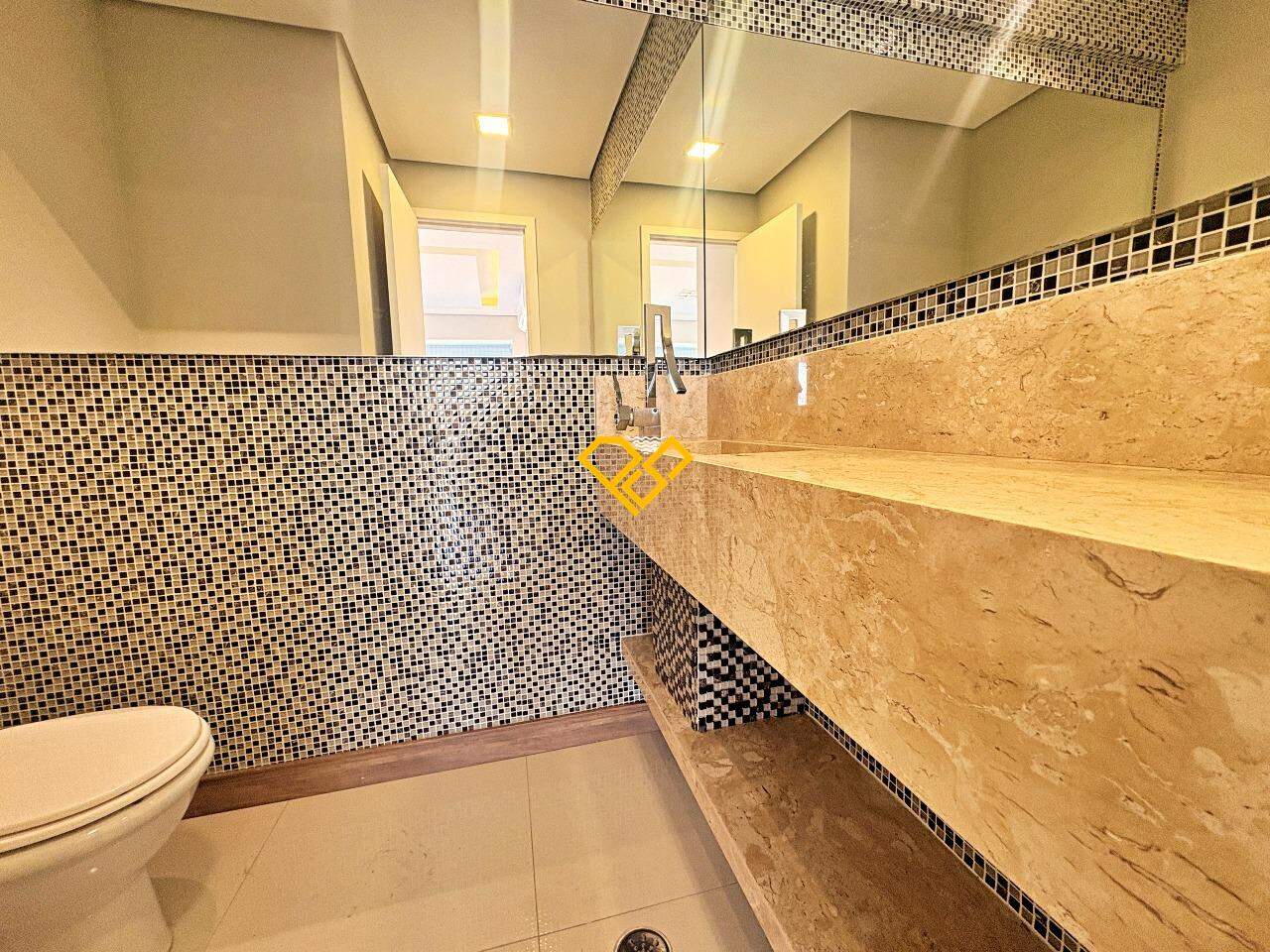 Apartamento para aluguel no Embaré: Lavabo