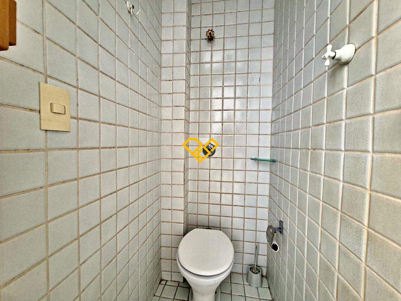 Apartamento para aluguel no Gonzaga: Wc de serviço