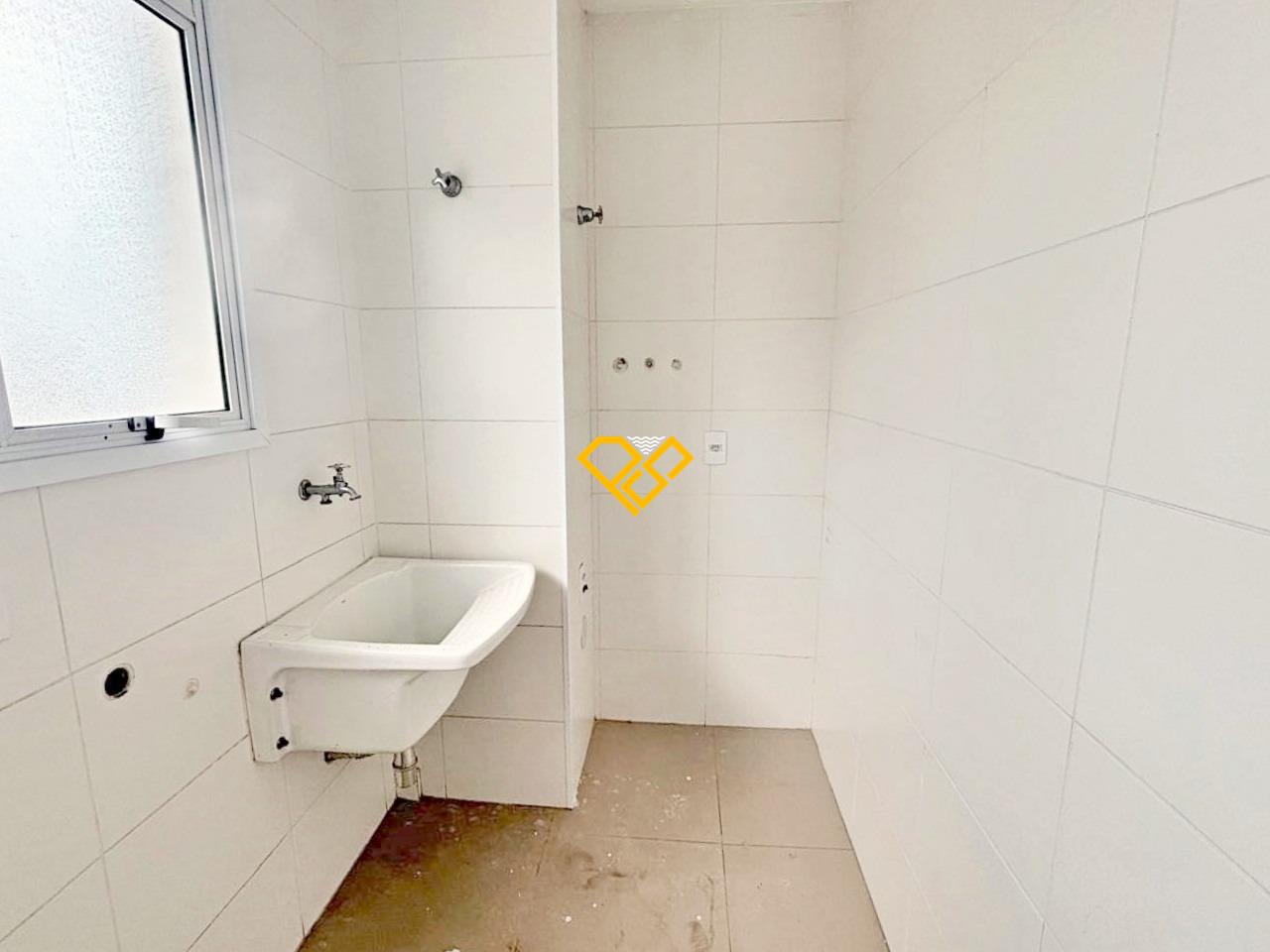 Apartamento à venda no Ponta da Praia: Área de serviço