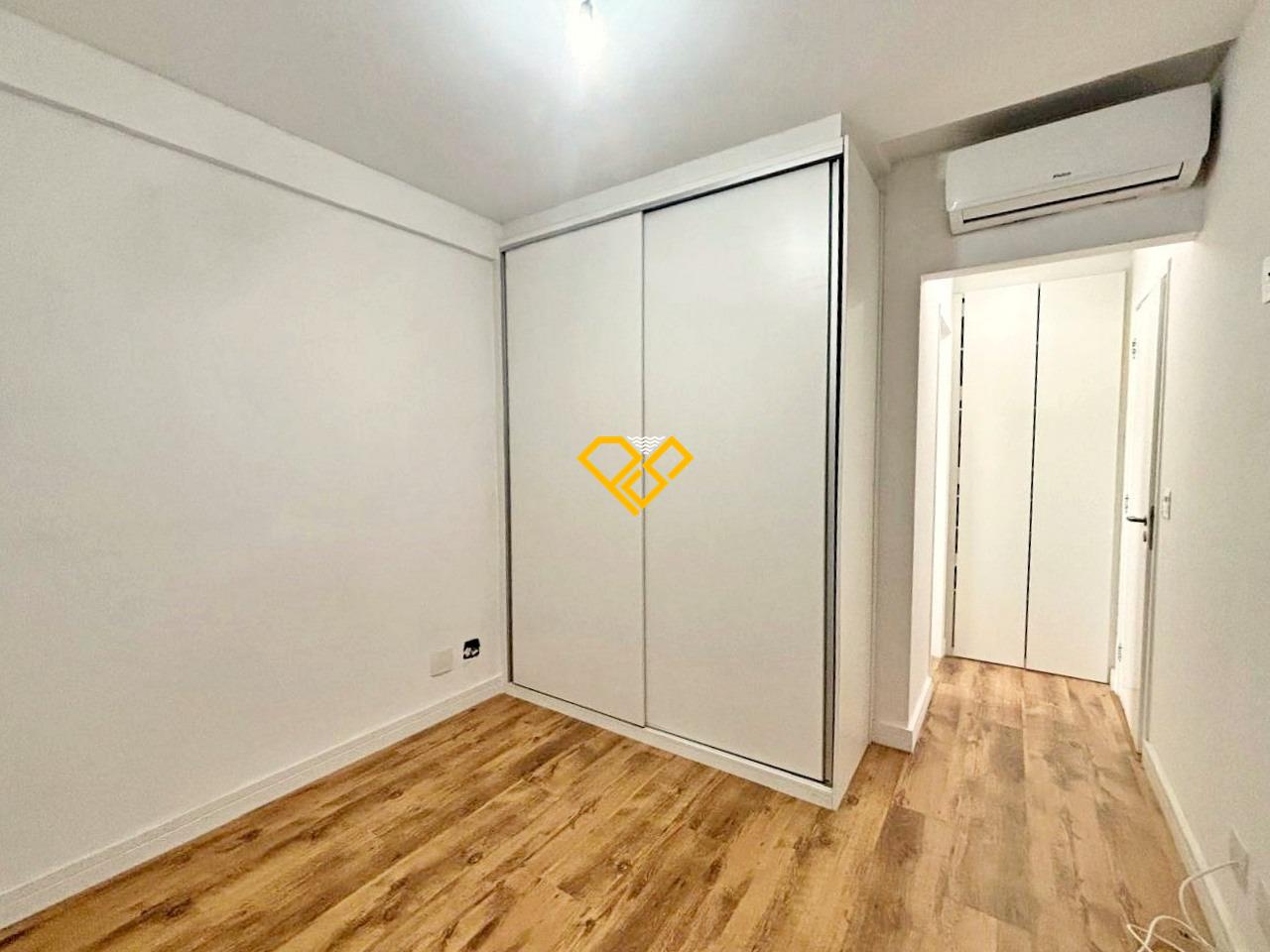 Apartamento à venda no Ponta da Praia: Dormitório 1 - suíte