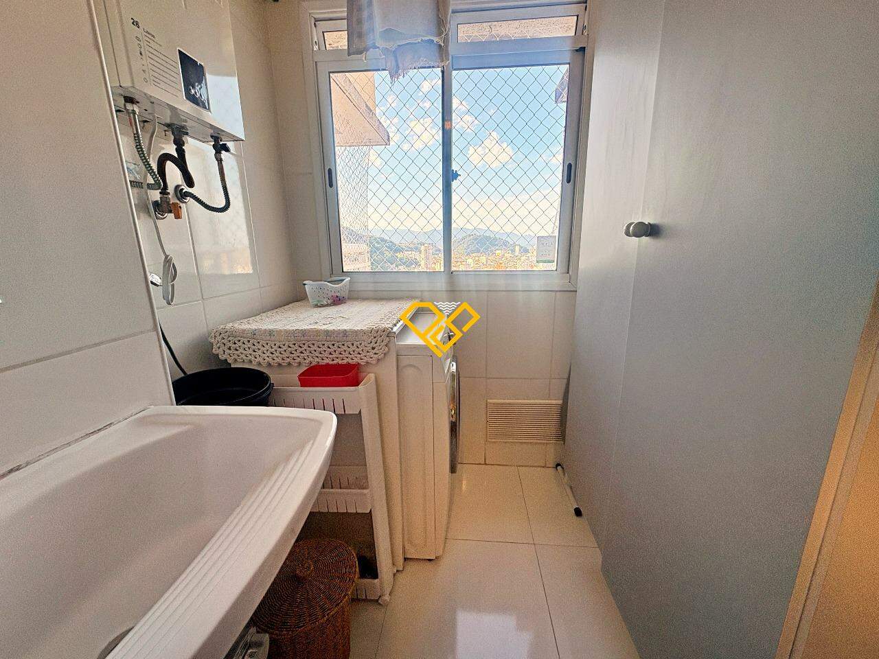 Apartamento para aluguel no Marapé: Área de serviço