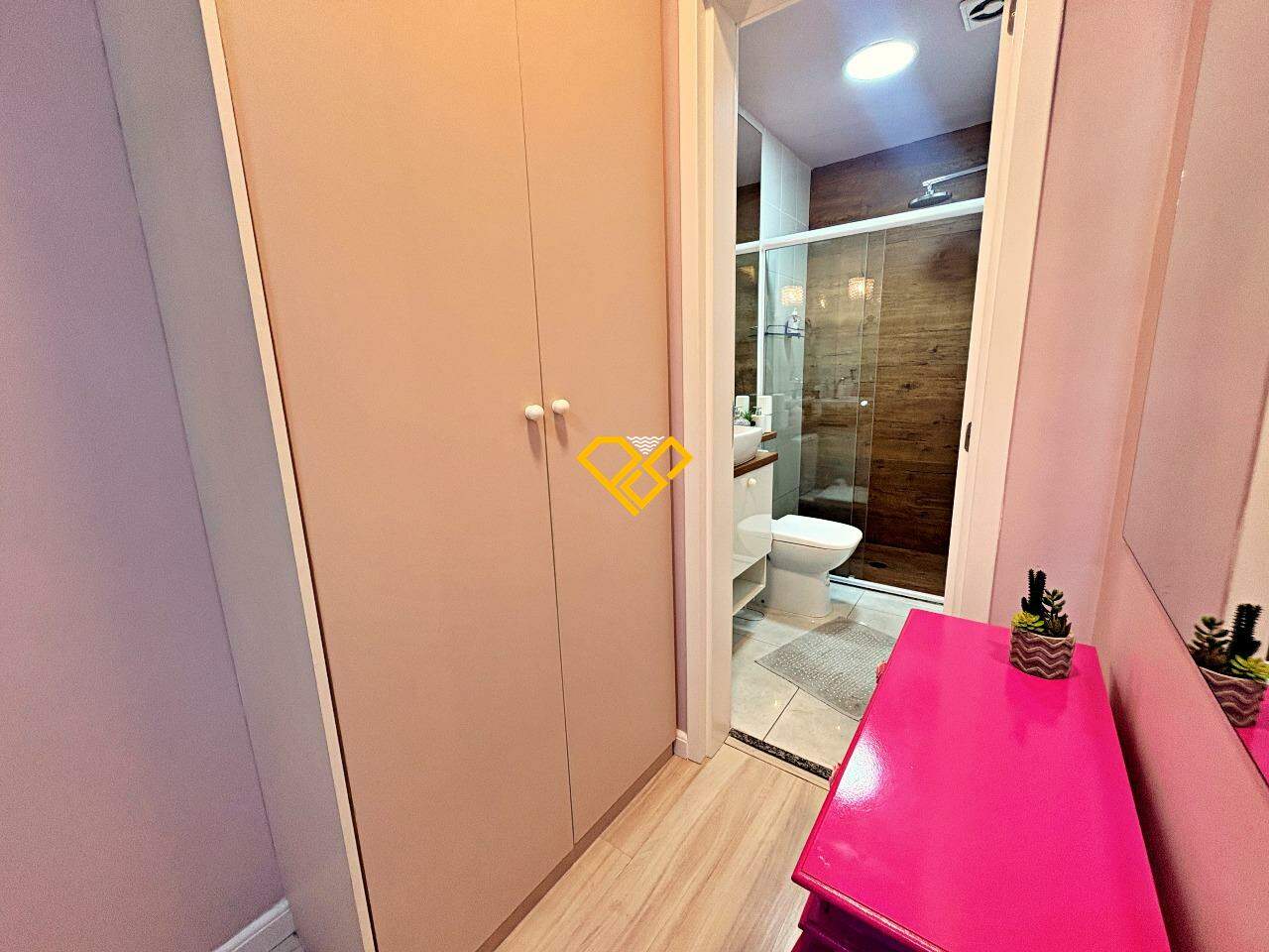 Apartamento para aluguel no Marapé: Dormitório 1 - suíte