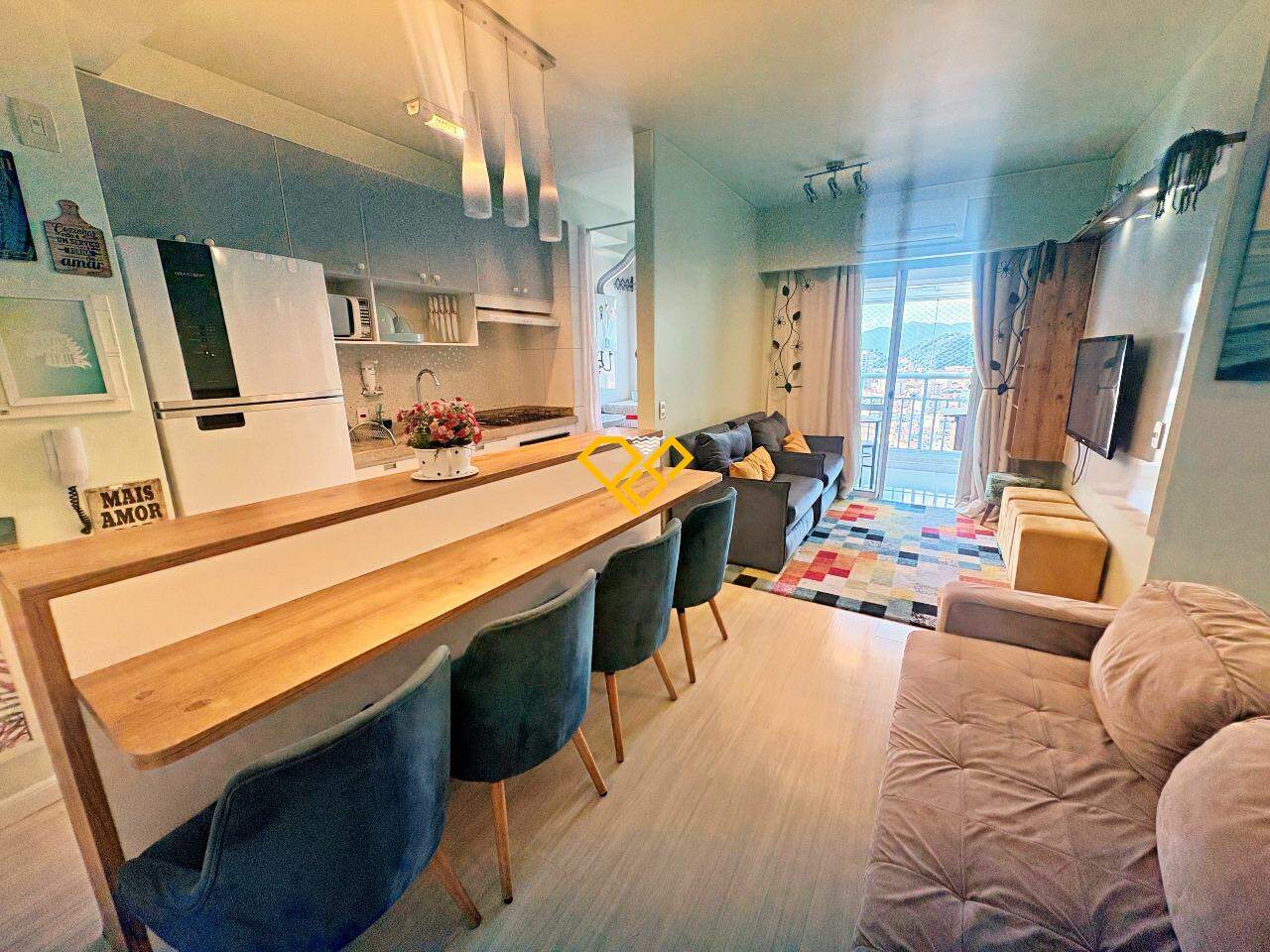 Apartamento para aluguel no Marapé: Salan e cozinha