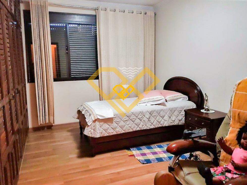 Apartamento à venda no Gonzaga: Quarto