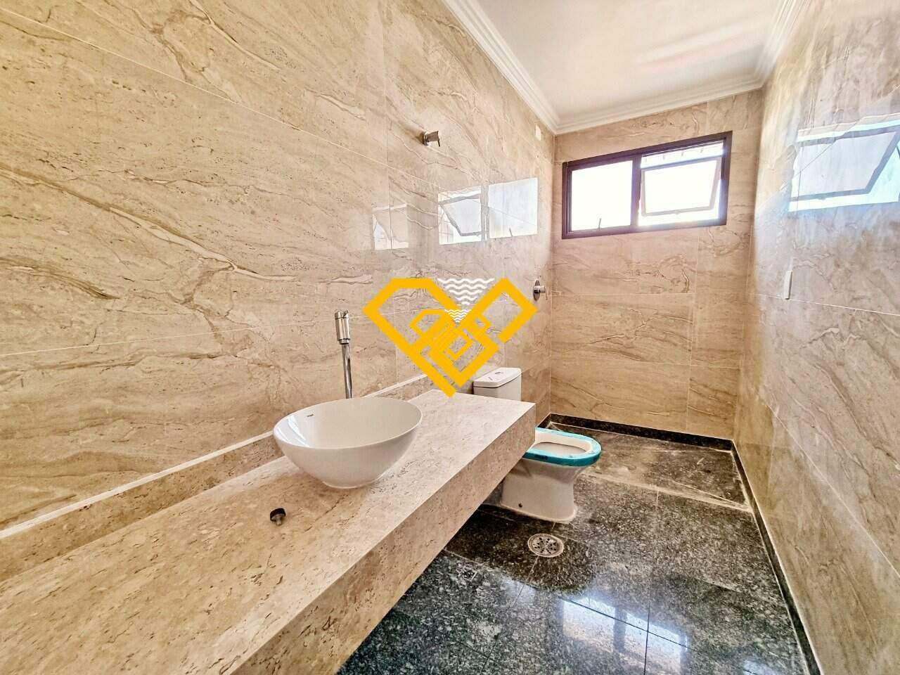 Apartamento para aluguel no Boqueirão: Wc social