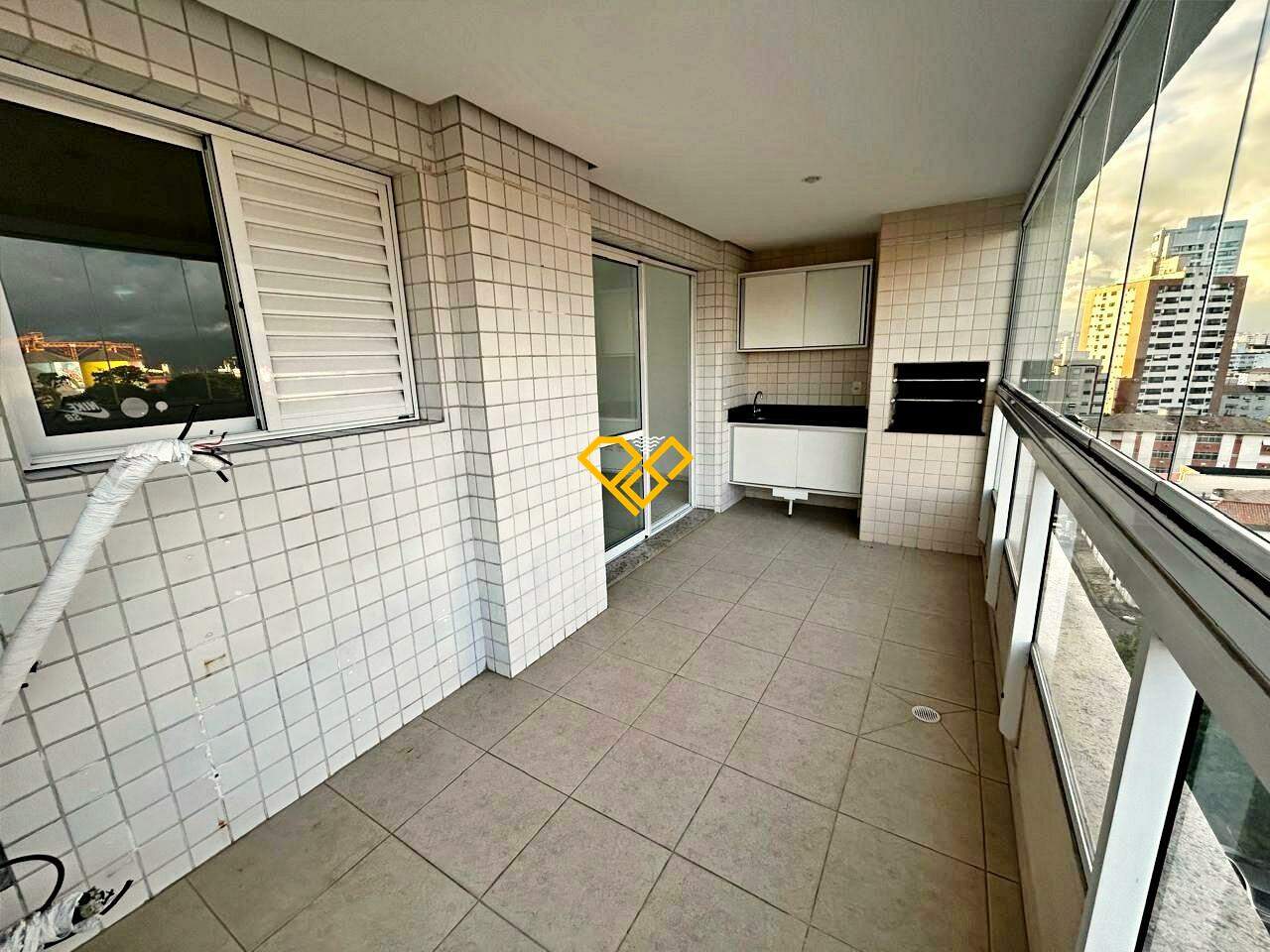 Apartamento para aluguel no Ponta da Praia: Varanda
