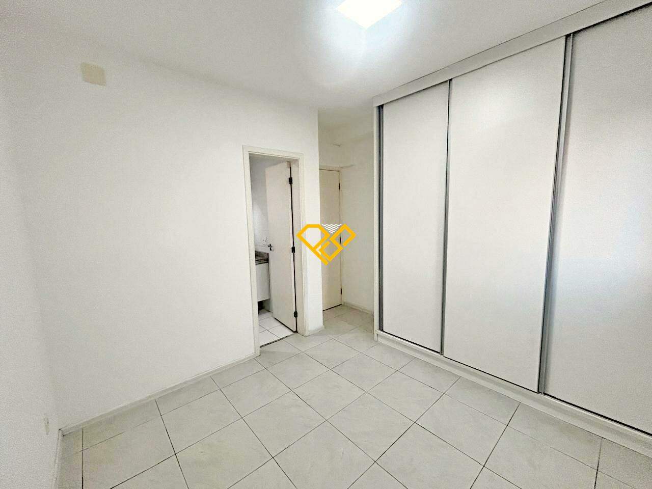 Apartamento para aluguel no Ponta da Praia: Dormitório 1 - suíte