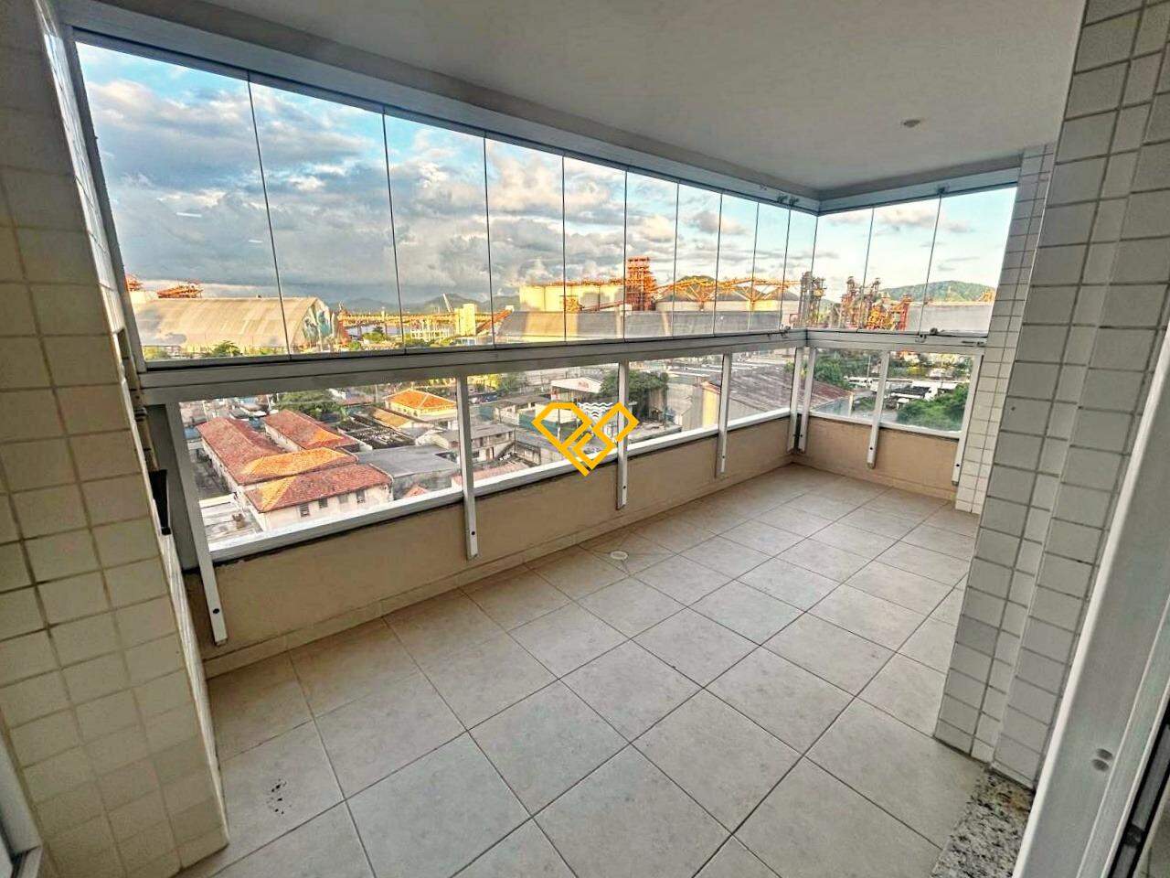 Apartamento para aluguel no Ponta da Praia: Varanda