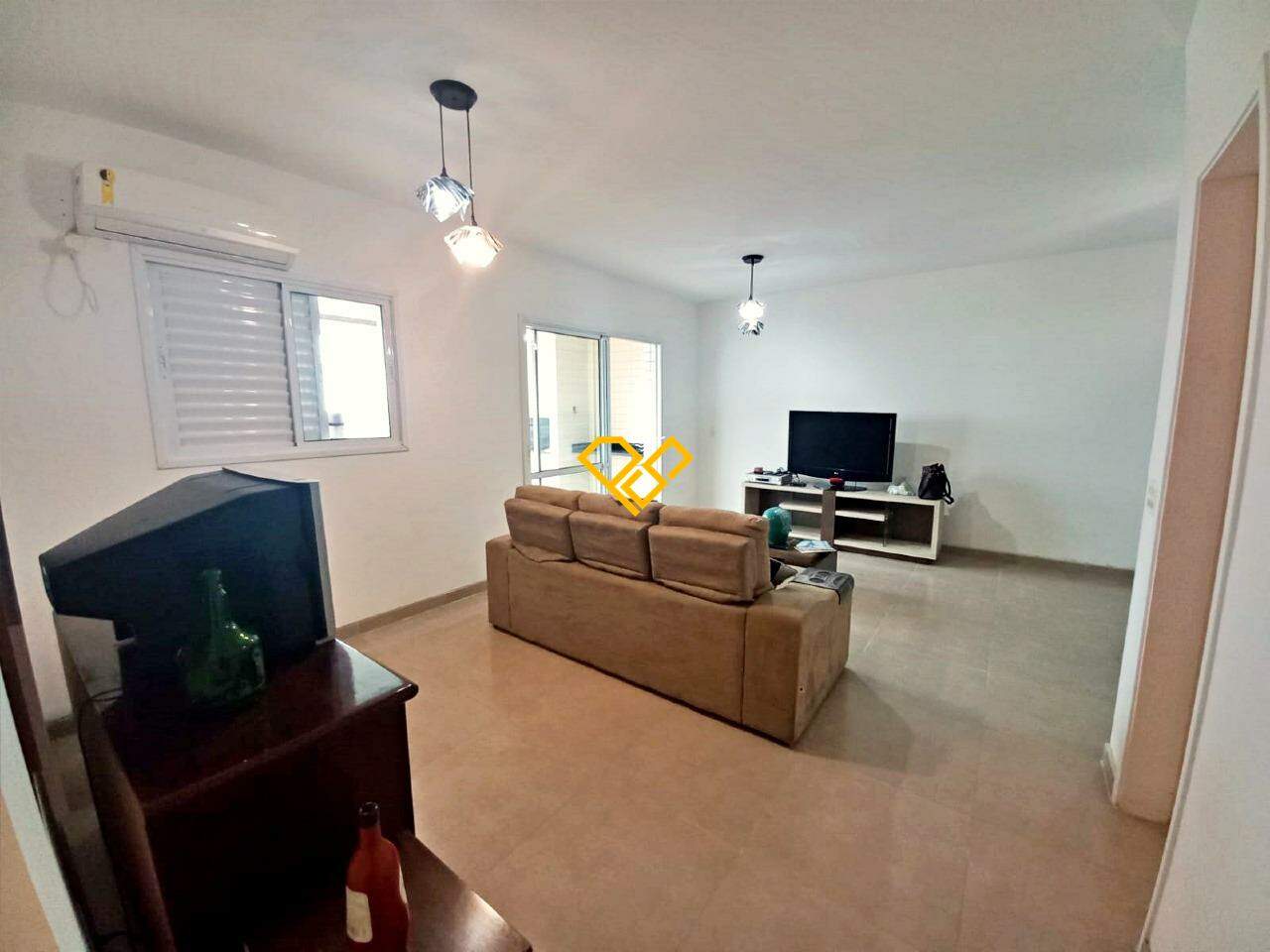 Apartamento à venda no Ponta da Praia: Sala