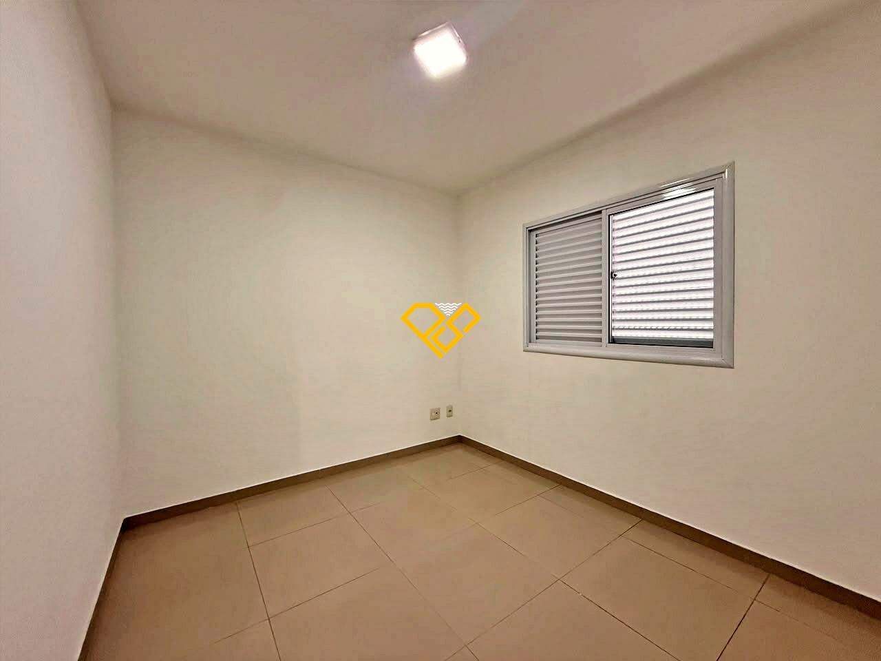 Apartamento para aluguel no Ponta da Praia: Dormitório 1 - suíte