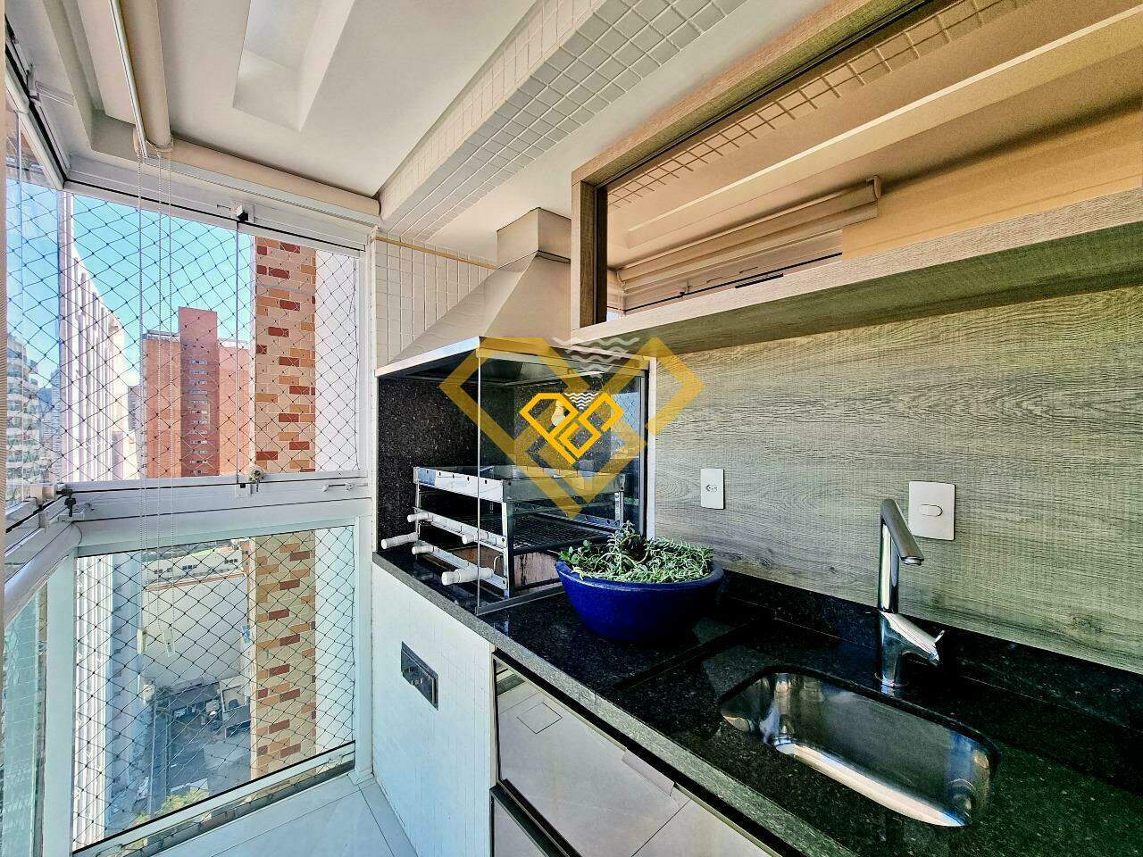 Apartamento para aluguel no Gonzaga: Varanda Goumet 