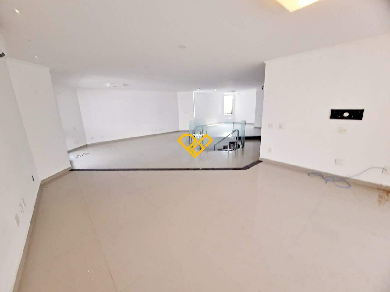 Cobertura para aluguel no Boqueirão: Sala do 2 piso