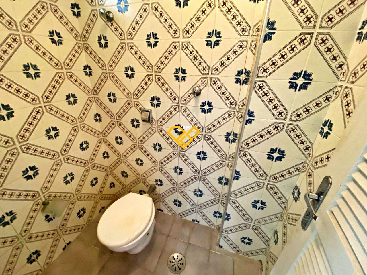 Apartamento à venda no Gonzaga: Wc de serviço