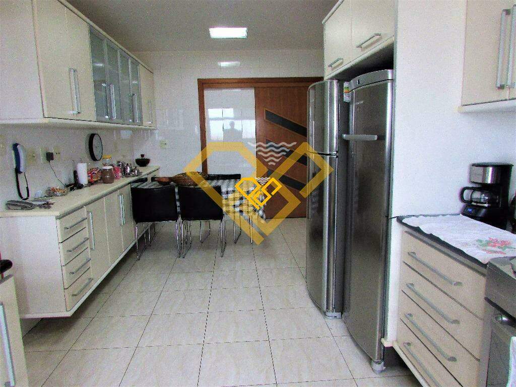 Apartamento para aluguel no Embaré: COZINHA