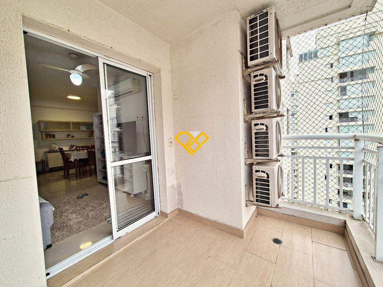 Apartamento para aluguel no Marapé: Varanda