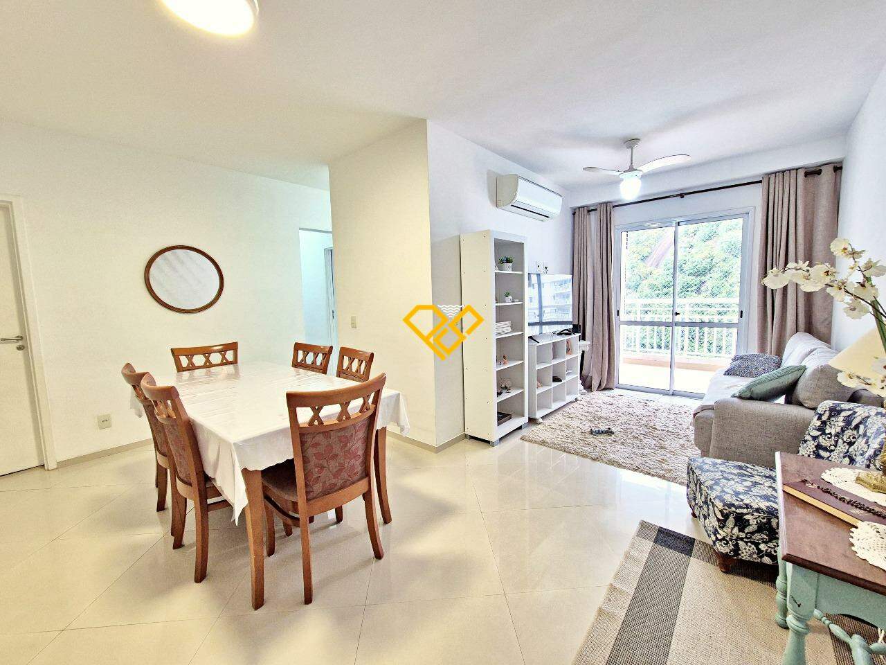 Apartamento para aluguel no Marapé: Sala